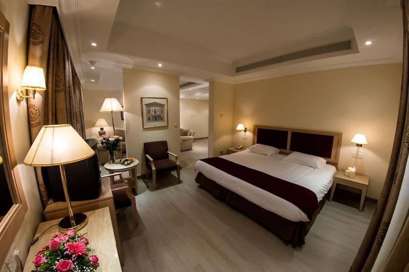 Curium Palace Hotel Lemesós Eksteriør bilde